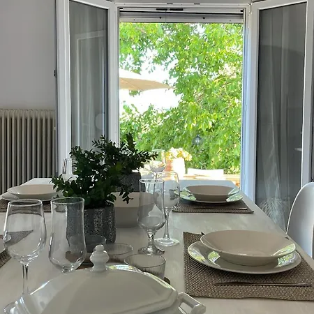 Altheae's Minimal House Villa