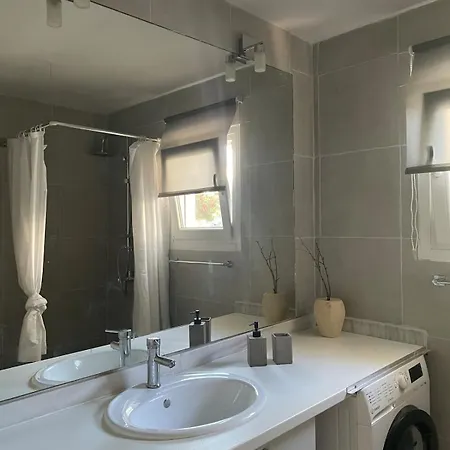 Villa Altheae's Minimal House Kanálion